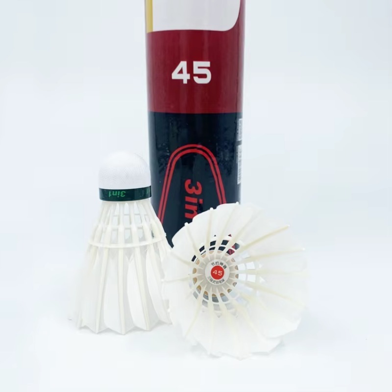 耐久性のあるガチョウの羽根を使用したバドミントンシャトルコッ - Badminton Vietnam のレビューと価格