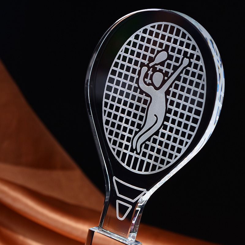 カスタマイズされたクリスタルトロフィー,バドミントンとテニス - Badminton Europe のレビューと価格