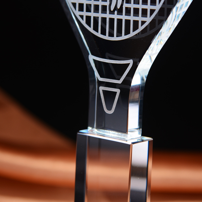 カスタマイズされたクリスタルトロフィー,バドミントンとテニス - Badminton Europe のレビューと価格