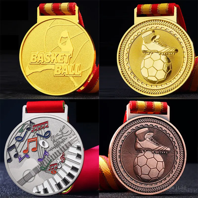 お部屋の装飾に使える、音楽記号をモチーフにした金属製メダル。 - Badminton Europe のレビューと価格